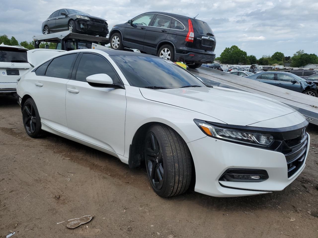 2018 Honda Accord Sport vin: 1HGCV1F3XJA188366