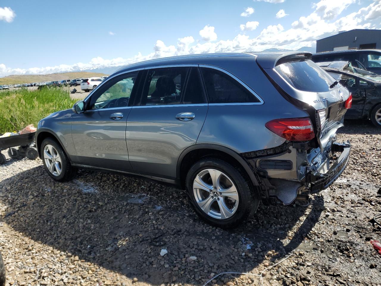 WDC0G4KB5HV002918 2017 Mercedes-Benz Glc 300 4Matic