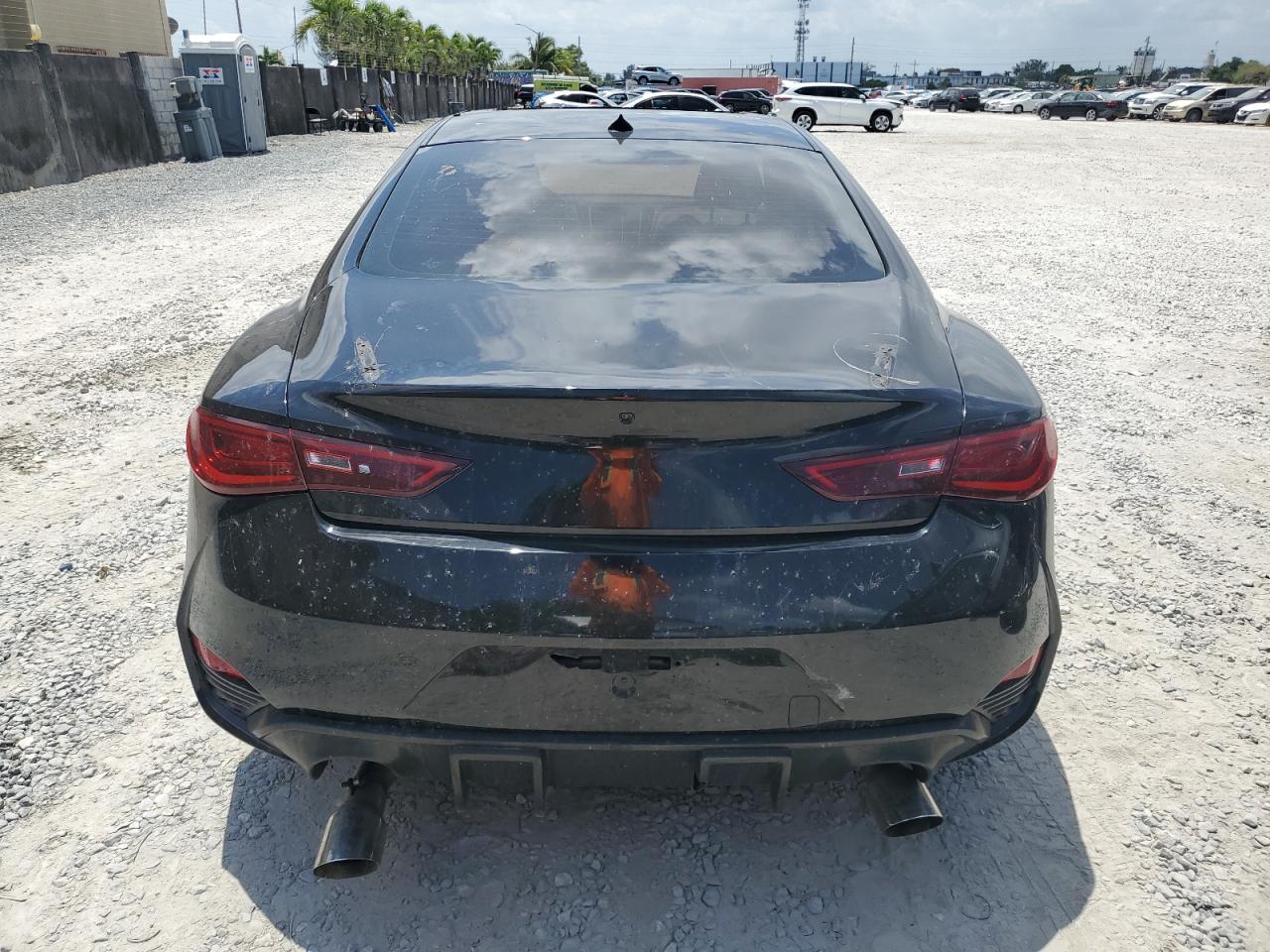 JN1EV7EK7JM342343 2018 Infiniti Q60 Luxe 300