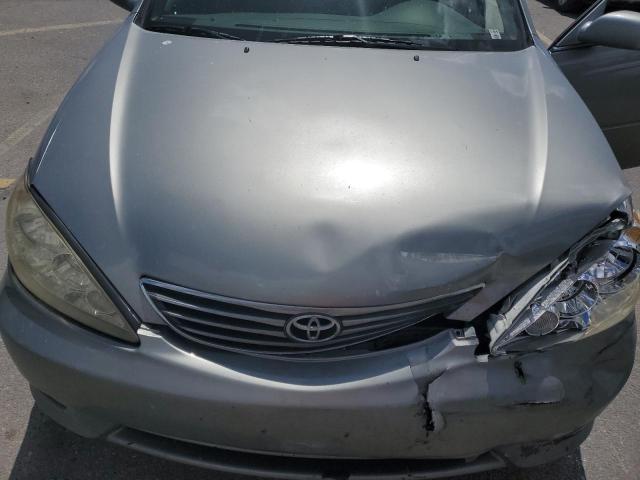 2005 Toyota Camry Le VIN: 4T1BF30K55U618257 Lot: 55570904