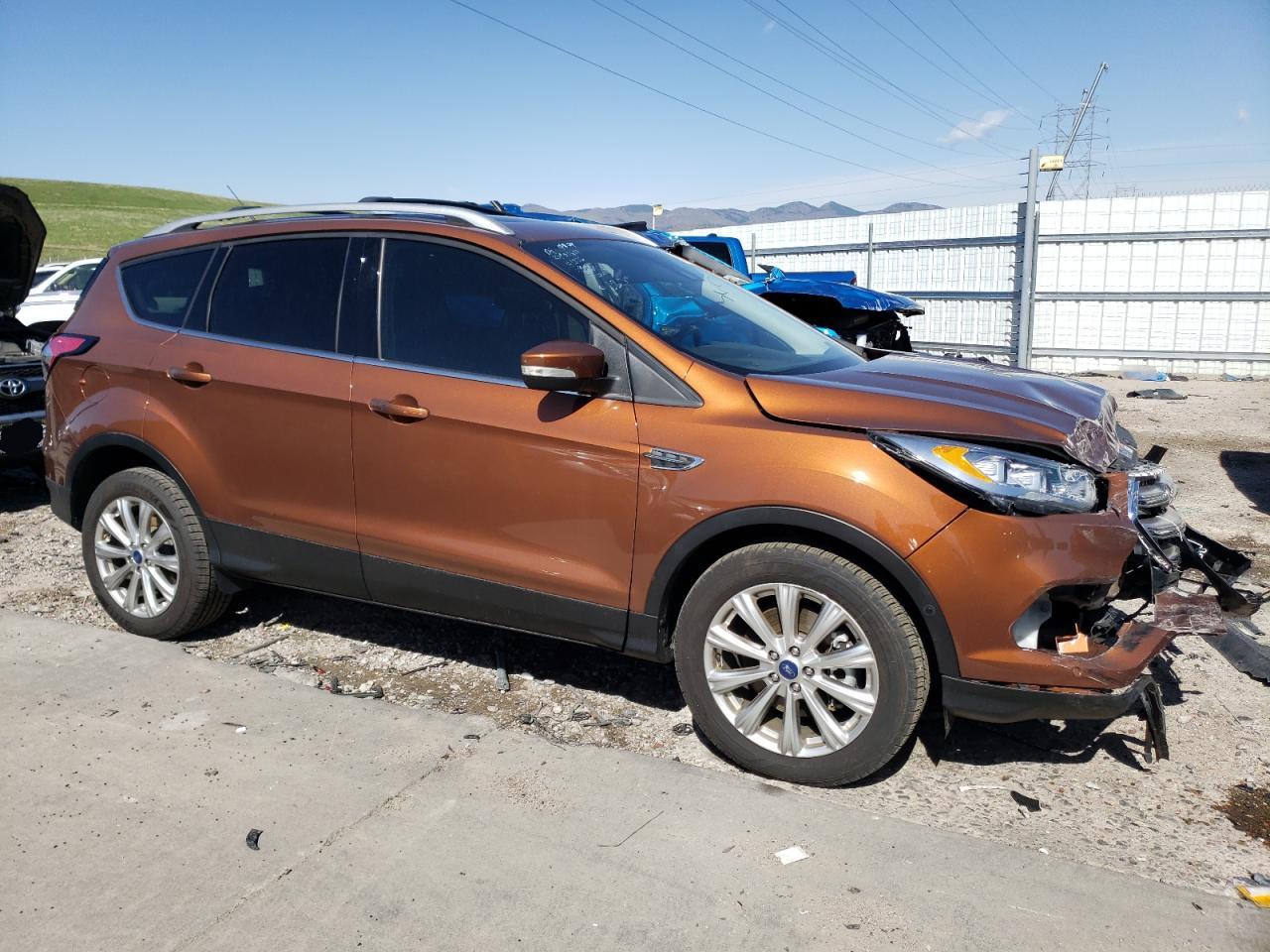 2017 Ford Escape Titanium vin: 1FMCU9J99HUB80369