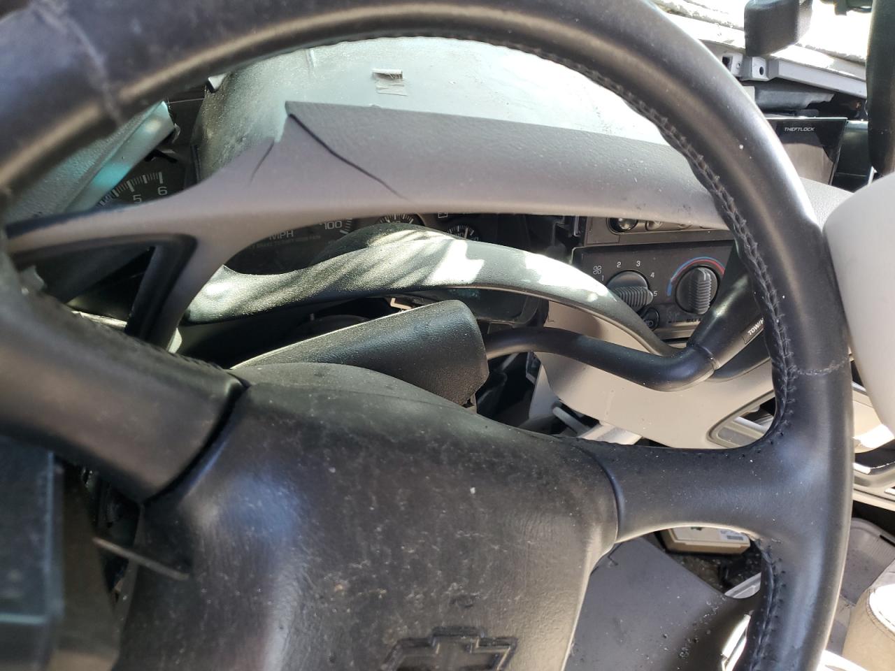 1GNEC13Z82R261539 2002 Chevrolet Tahoe C1500