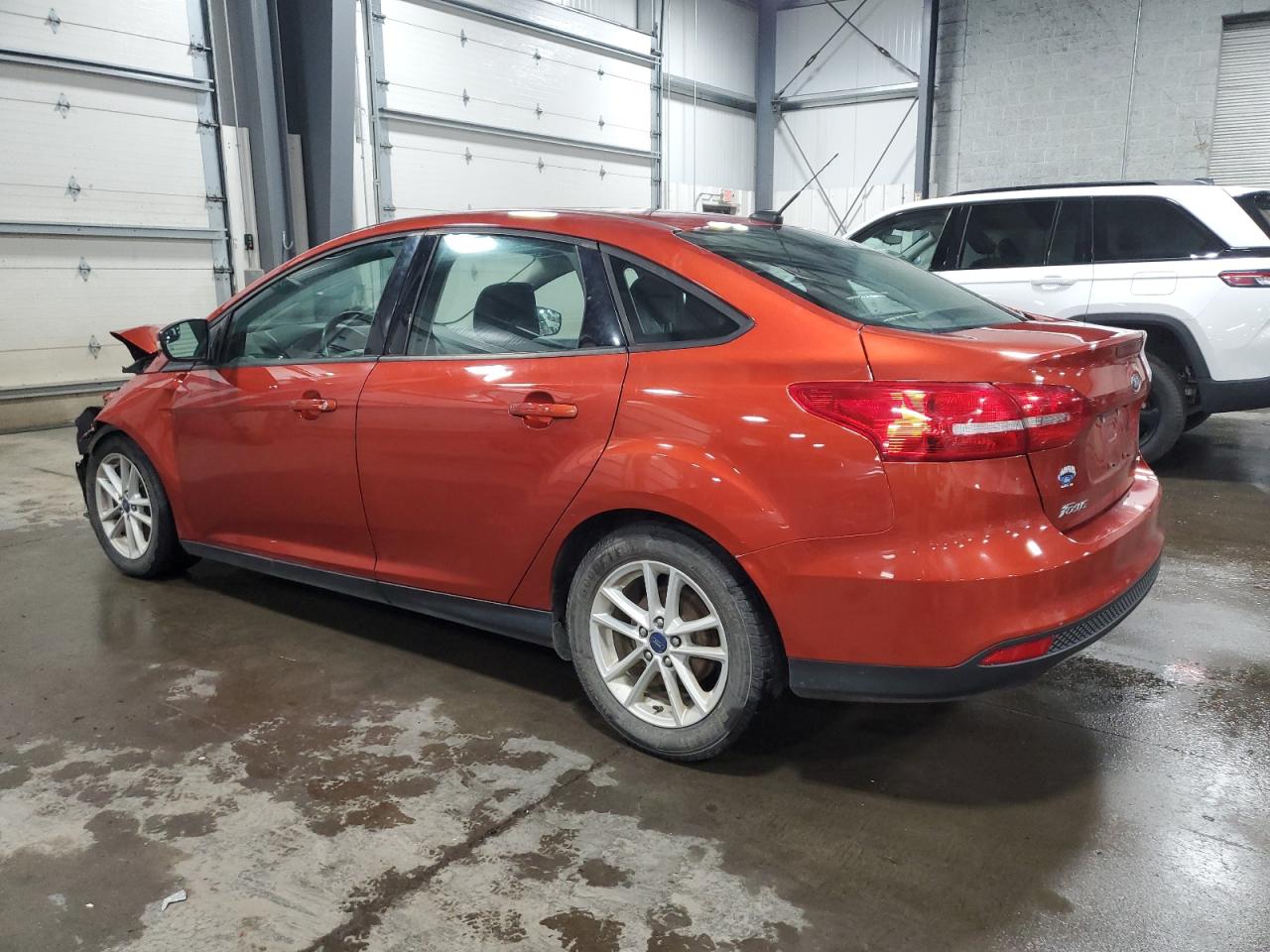 2018 Ford Focus Se vin: 1FADP3F22JL287449