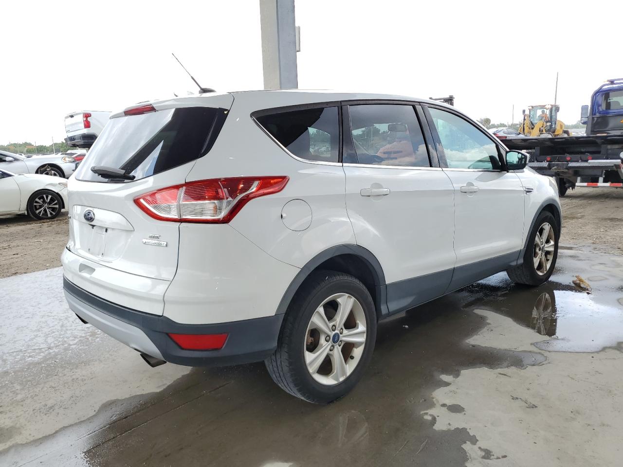 1FMCU0GX9EUC00391 2014 Ford Escape Se