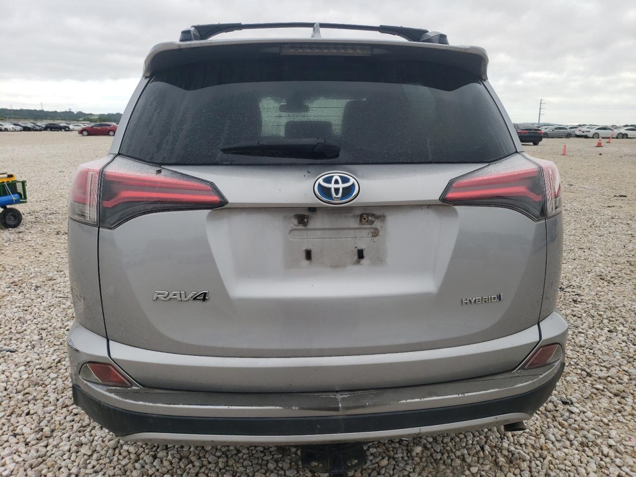 2018 Toyota Rav4 Hv Le vin: JTMRJREV7JD196753