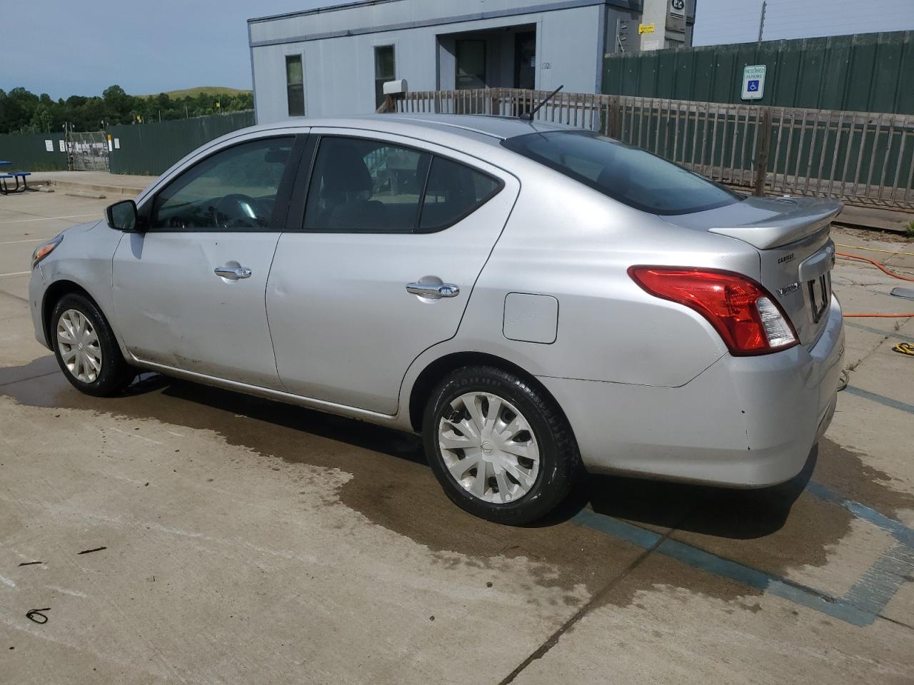 2018 Nissan Versa S vin: 3N1CN7APXJL840975