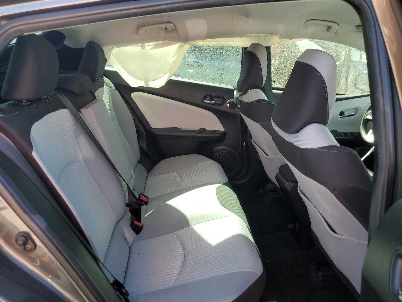 JTDKBRFU5H3042272 2017 Toyota Prius