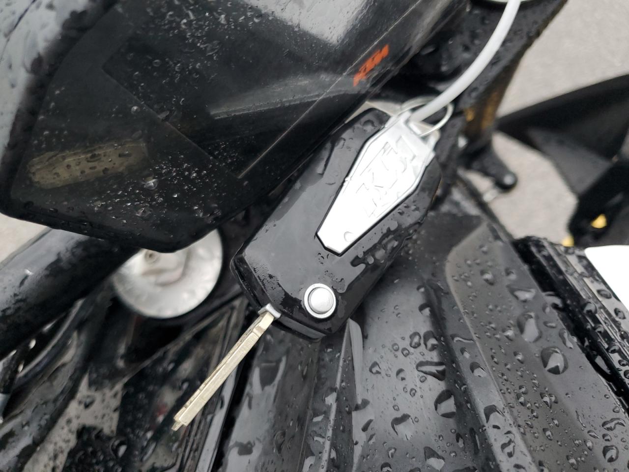 VBKV39401HM959440 2017 Ktm 1290 Super Duke R