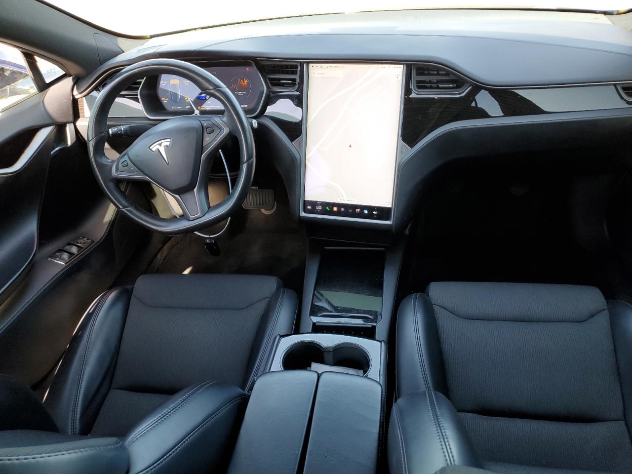 5YJSA1E26JF300098 2018 Tesla Model S