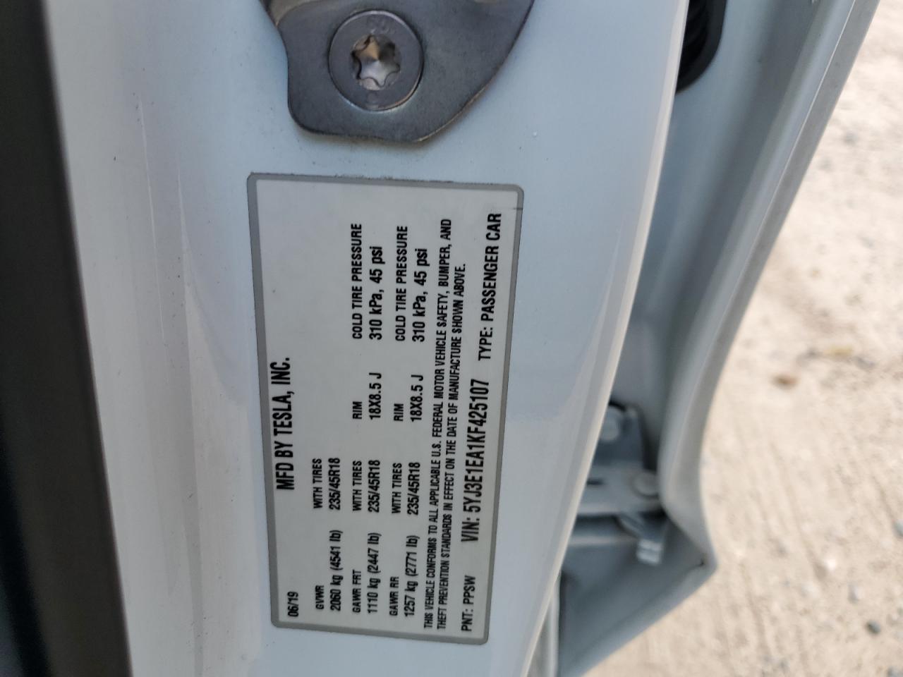 5YJ3E1EA1KF425107 2019 Tesla Model 3