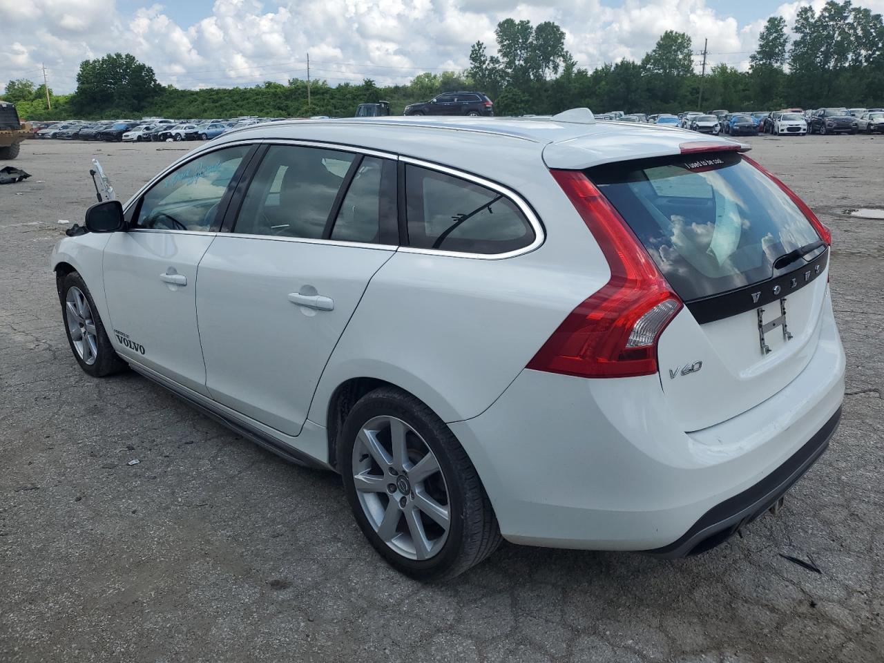 2016 Volvo V60 T5 Premier vin: YV140MEK3G1302688
