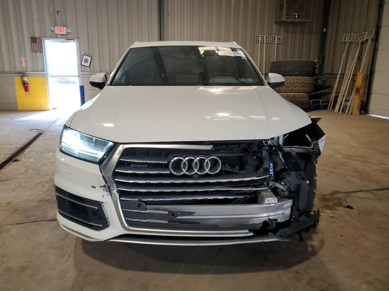 WA1LHAF71HD040571 2017 Audi Q7 Premium Plus