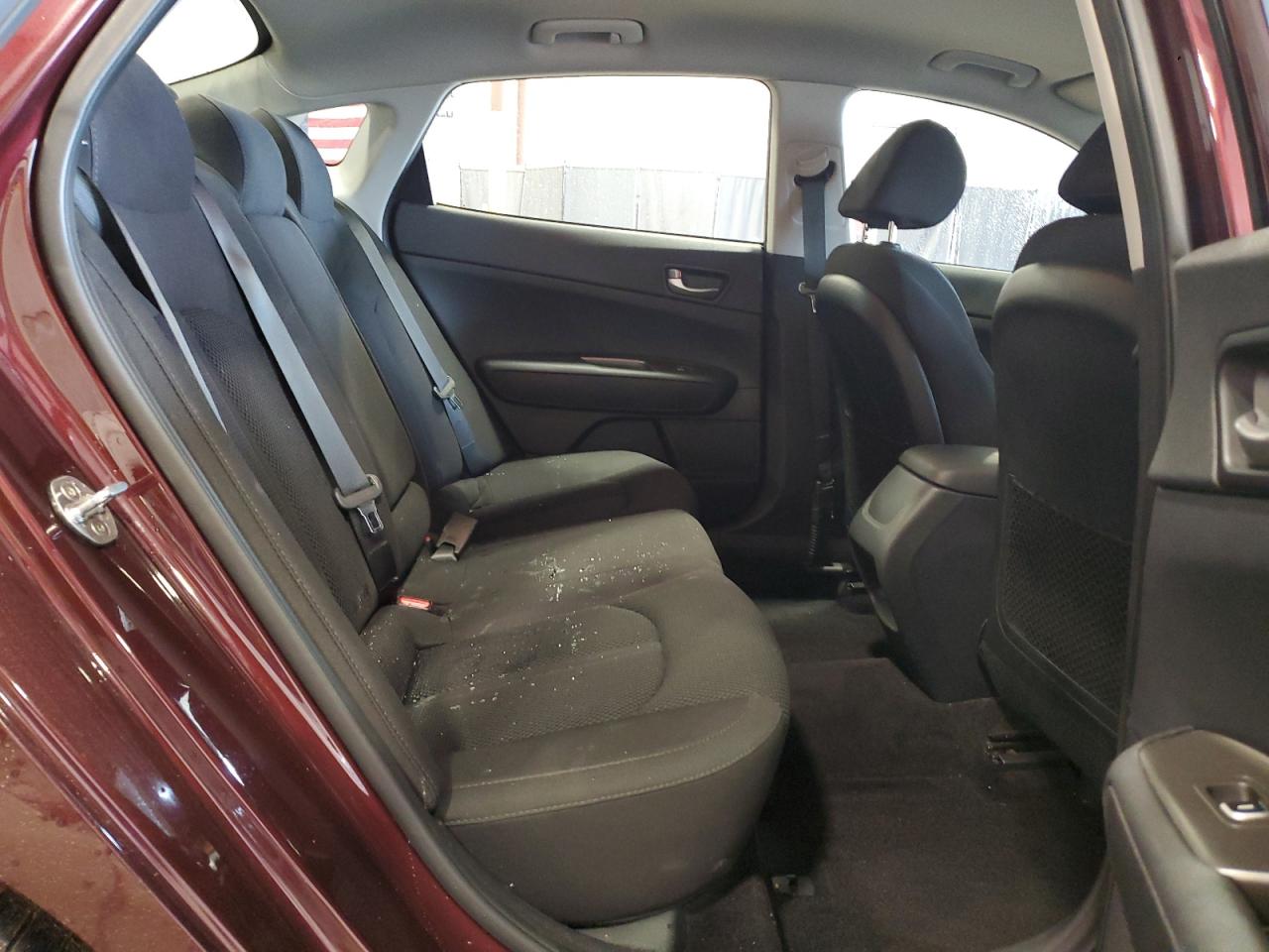 5XXGT4L34KG364040 2019 Kia Optima Lx