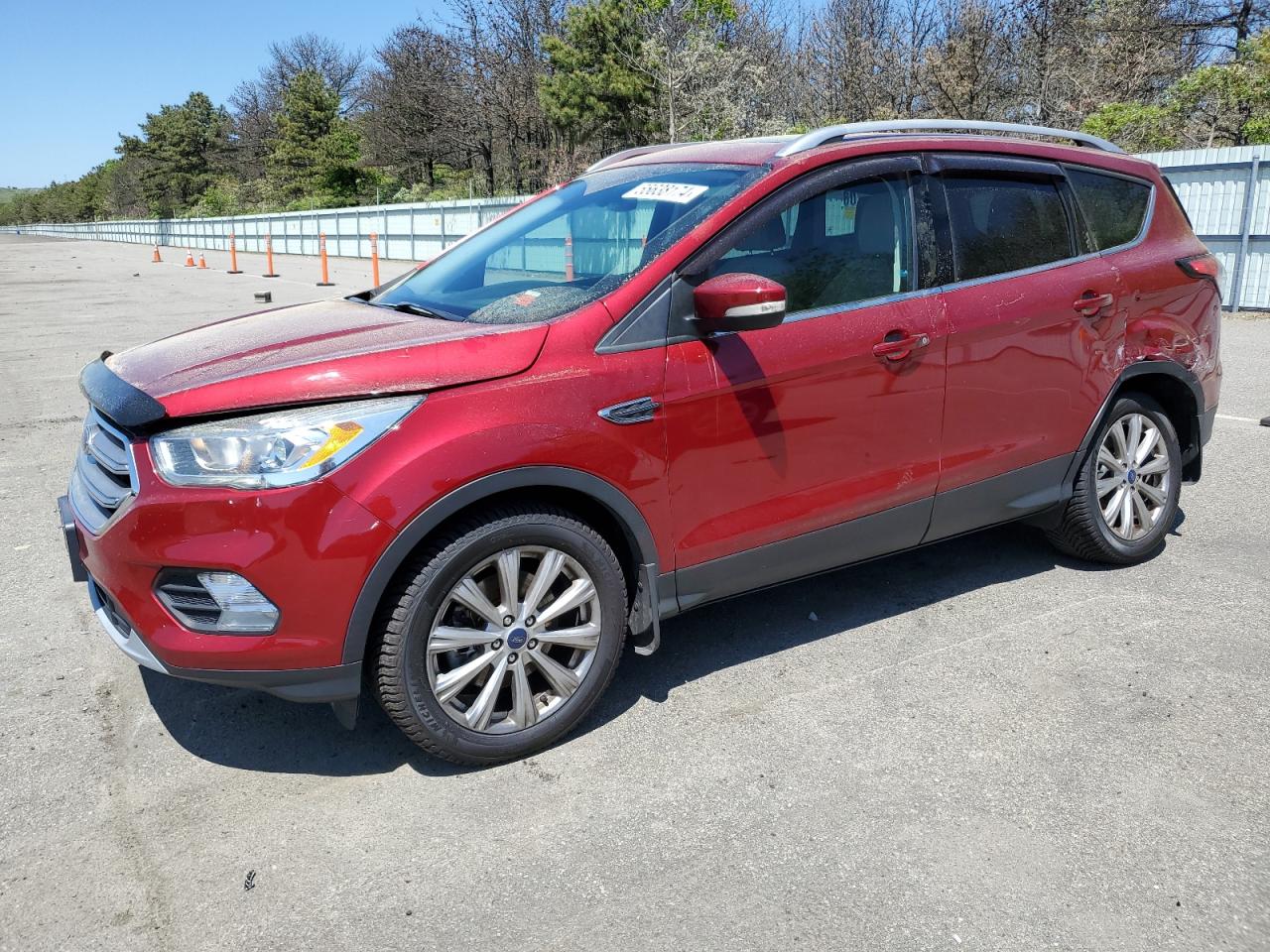 1FMCU9JD2HUE62504 2017 Ford Escape Titanium