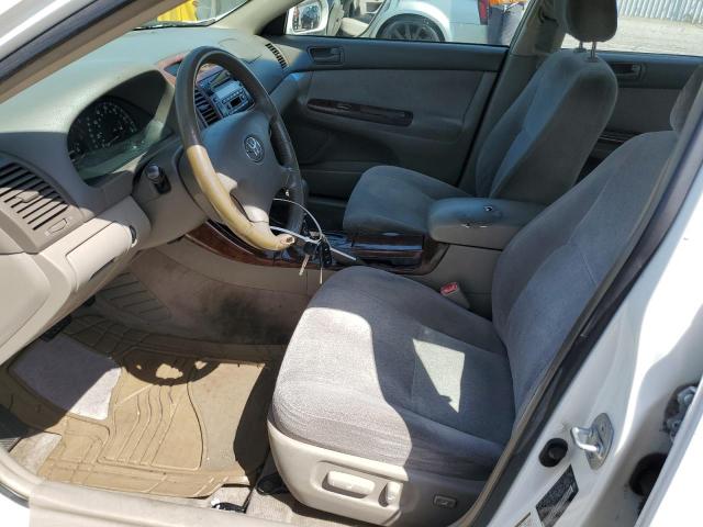 2004 Toyota Camry Le VIN: JTDBE32K240252977 Lot: 52822884