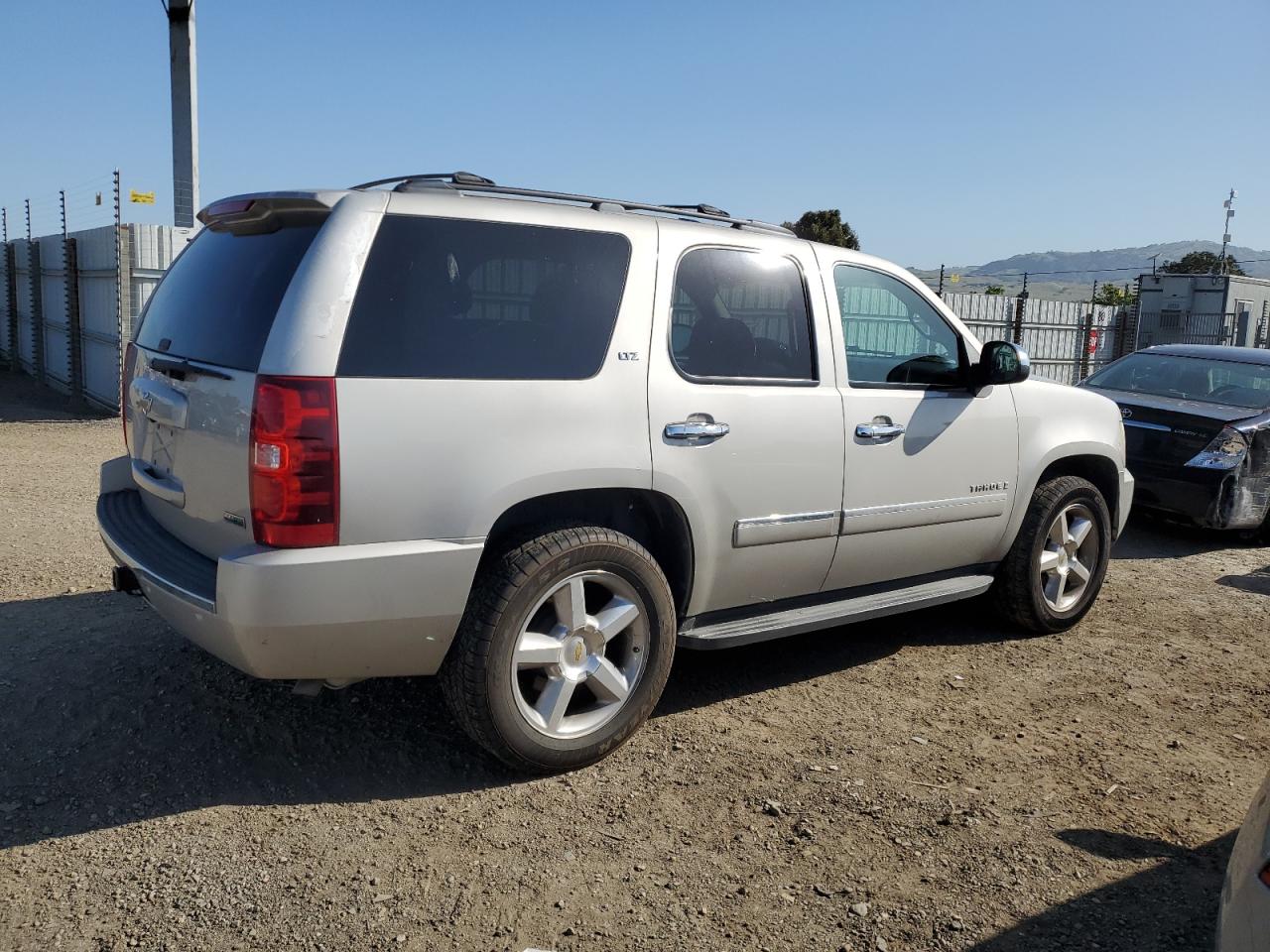 1GNFK33049R215446 2009 Chevrolet Tahoe K1500 Ltz