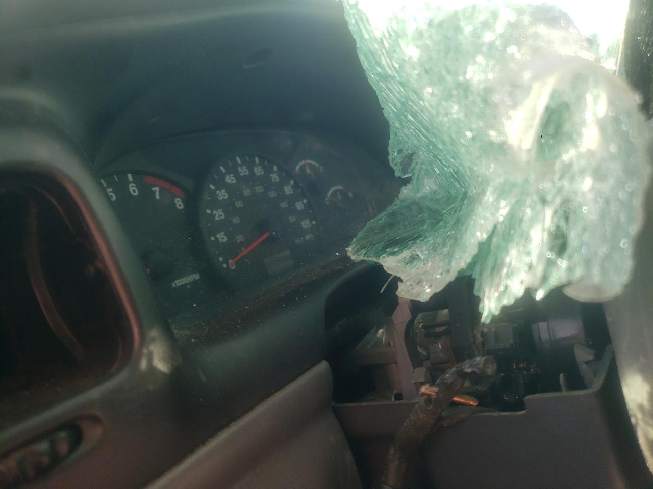 2CNBJ13C0X6911475 1999 Chevrolet Tracker