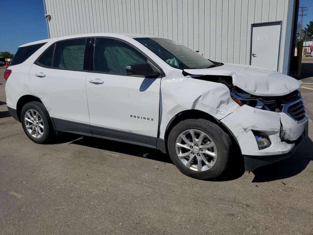 2GNAXHEV8J6125007 2018 Chevrolet Equinox Ls