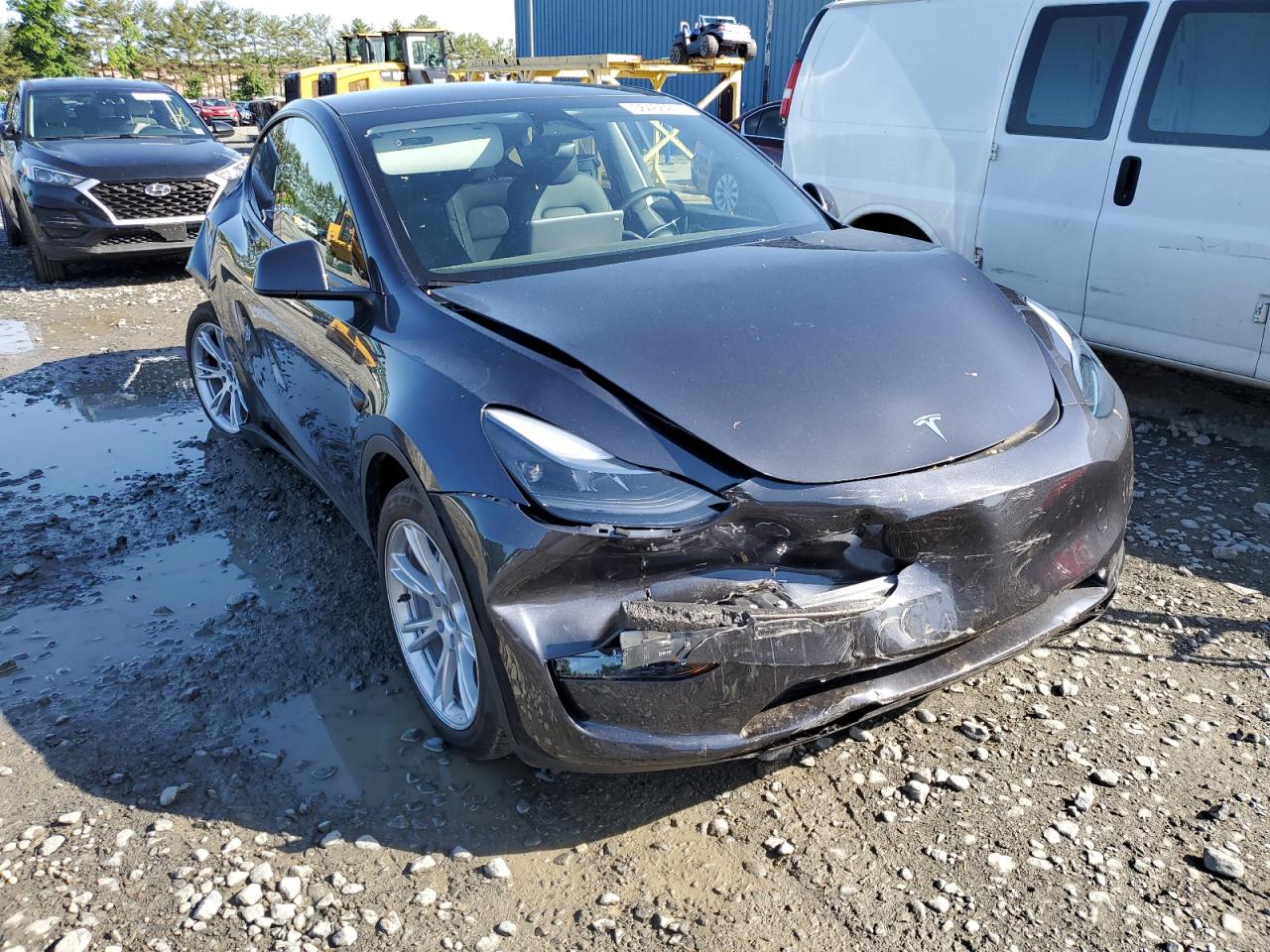 7SAYGDEE2RA283588 2024 Tesla Model Y