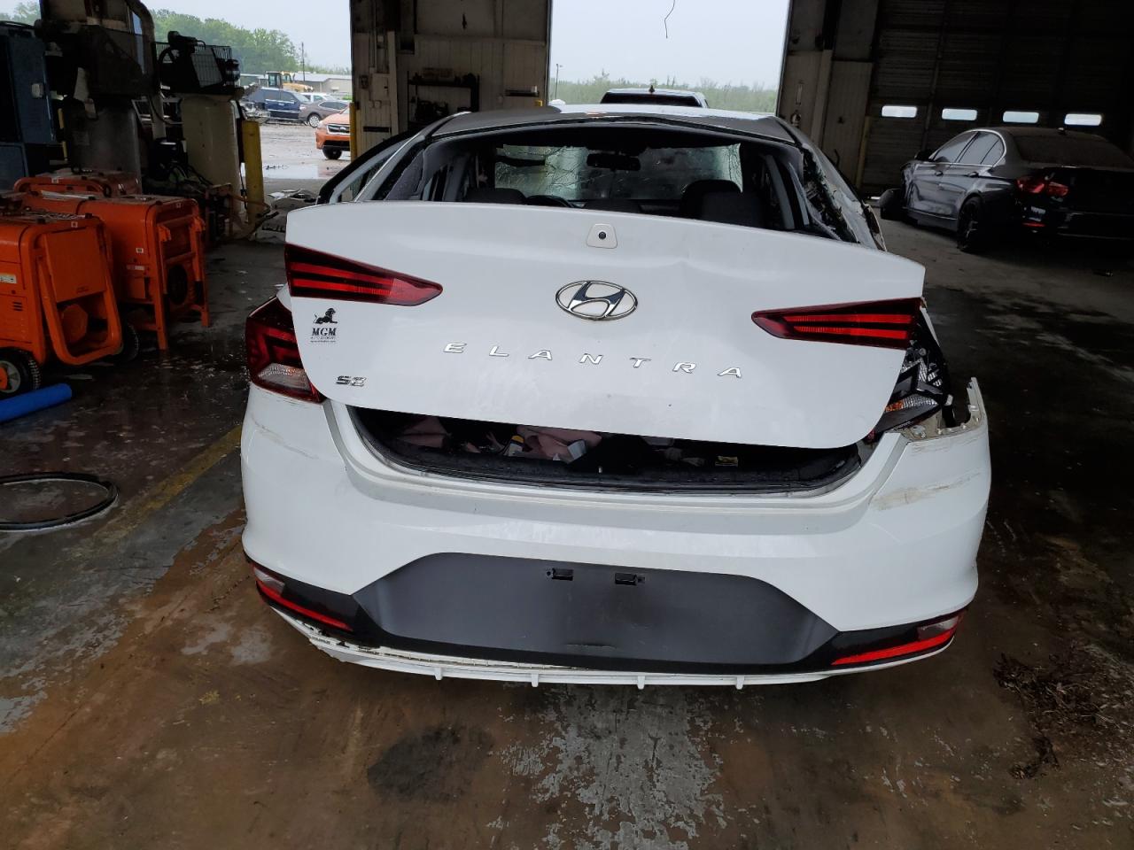 2020 Hyundai Elantra Se vin: 5NPD74LF5LH610360