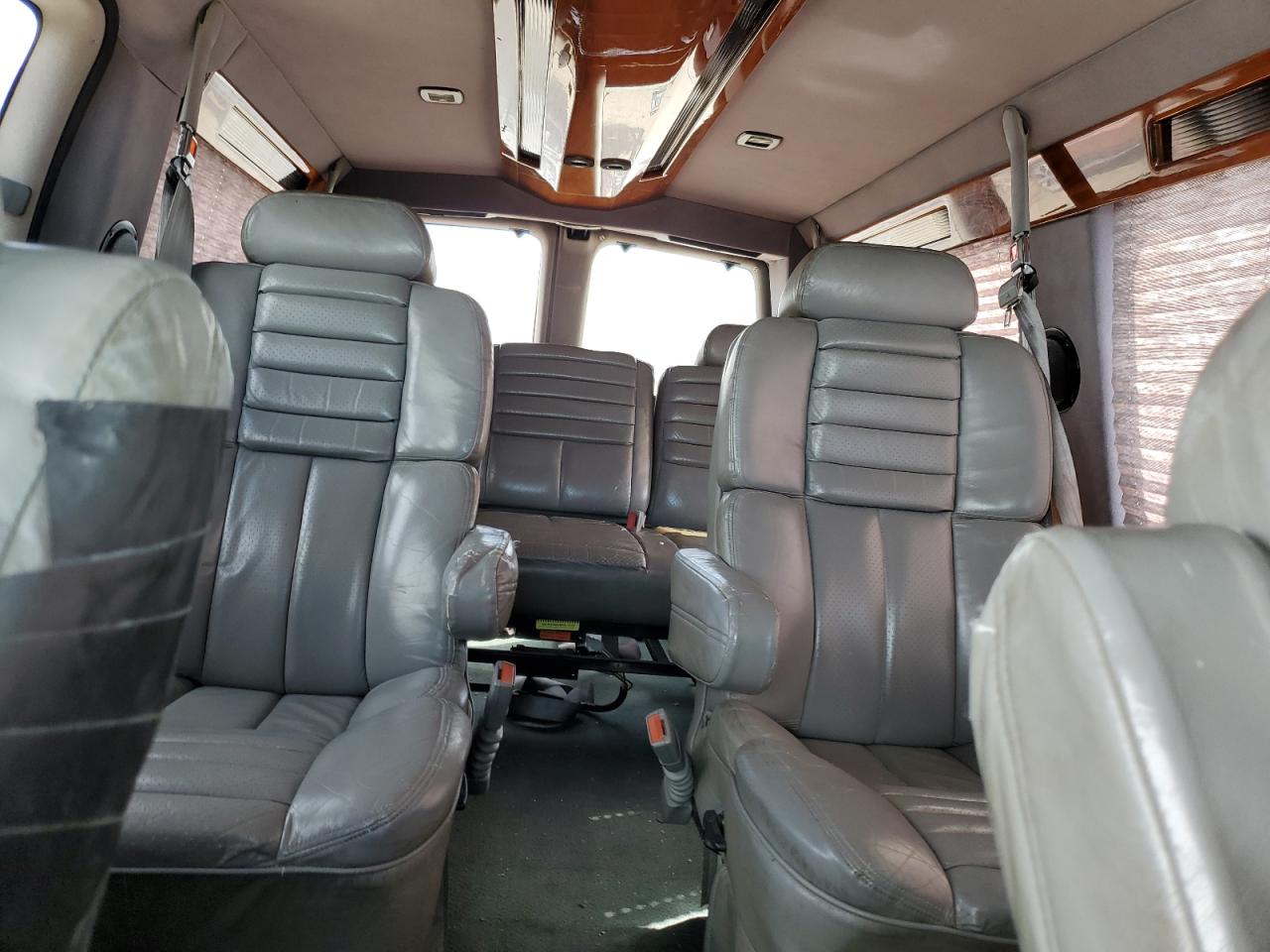 1GBFG15R4X1025088 1999 Chevrolet Express G1500