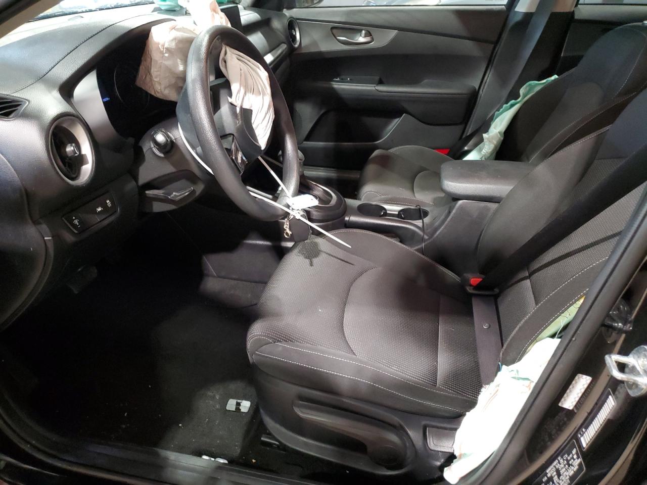 3KPF24AD8ME389271 2021 Kia Forte Fe