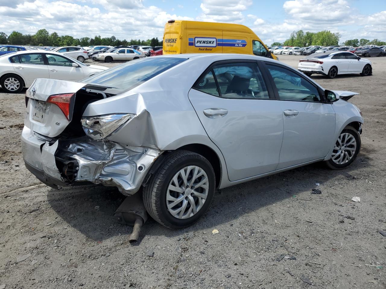 2019 Toyota Corolla L vin: 2T1BURHE3KC174736