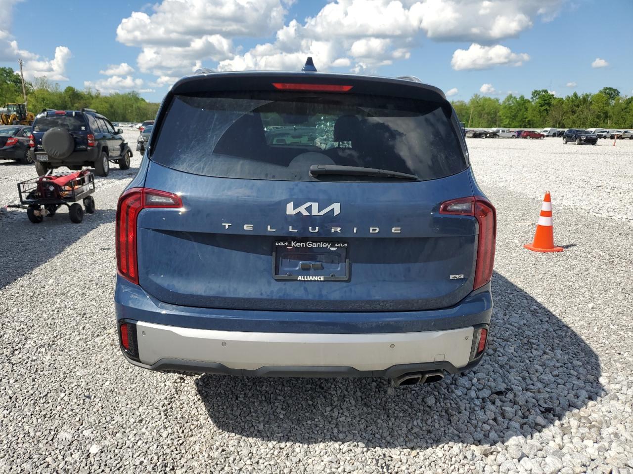 5XYP6DGC2PG342977 2023 Kia Telluride S
