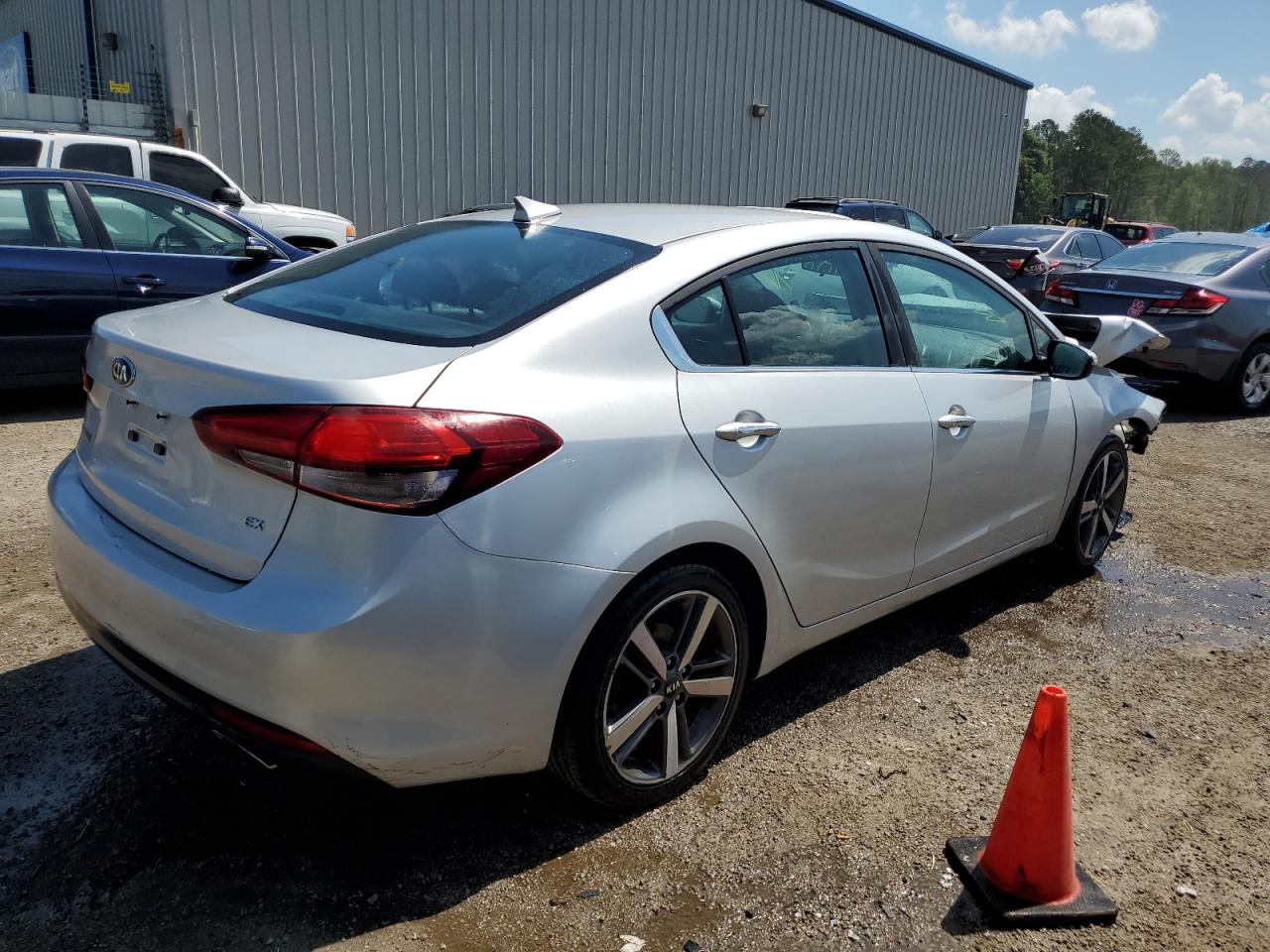 3KPFL4A88HE043999 2017 Kia Forte Ex