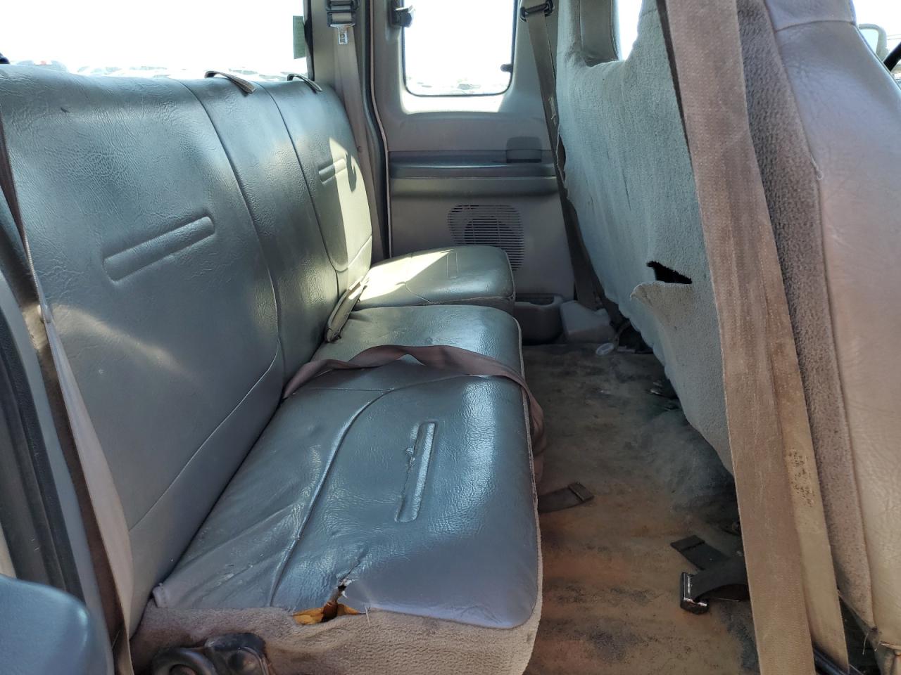 1FTNX21L62EA21446 2002 Ford F250 Super Duty