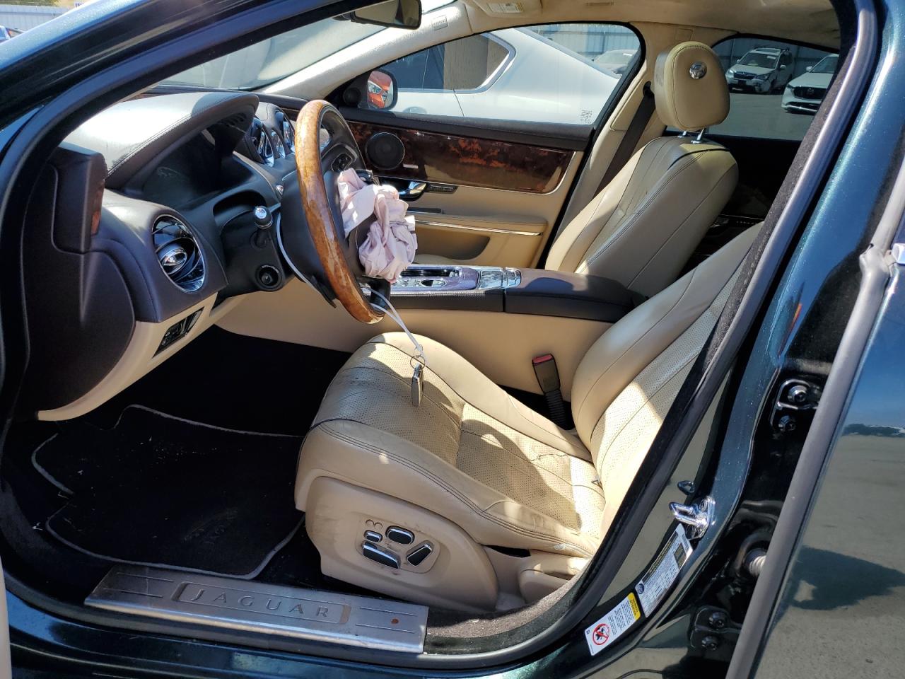 SAJWA1GE6BMV02166 2011 Jaguar Xj Supercharged