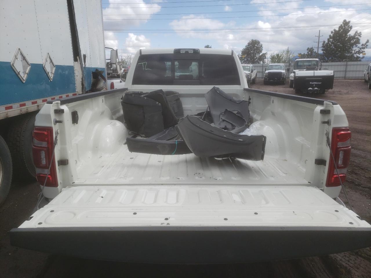 3C63RRJL3NG212255 2022 Ram 3500 Laramie