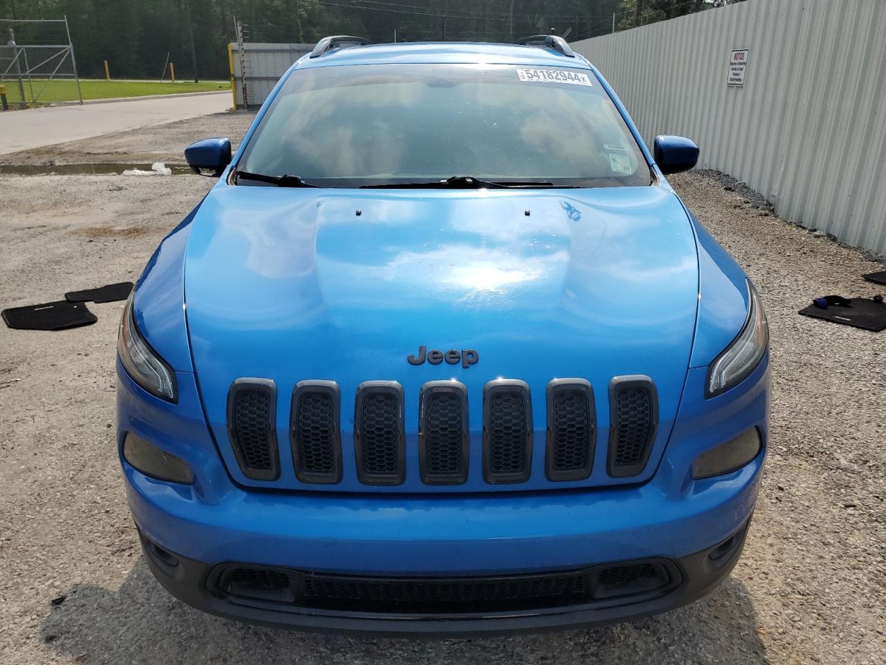 1C4PJLCB4JD553903 2018 Jeep Cherokee Latitude