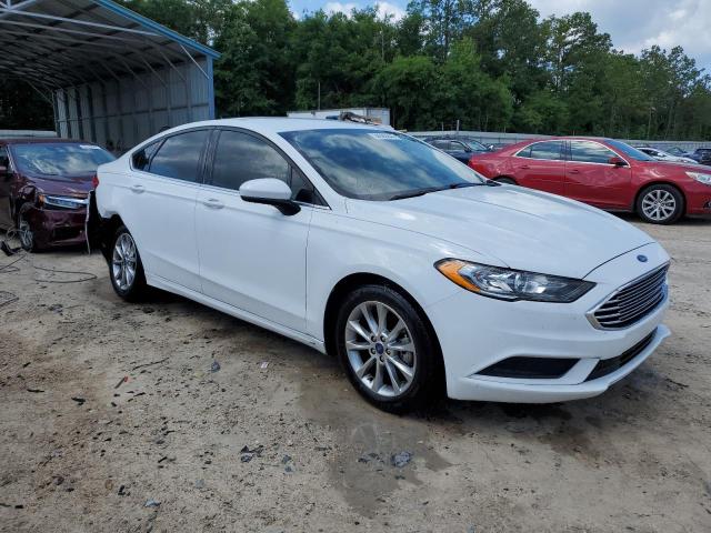 VIN 3FA6P0H70HR236981 2017 Ford Fusion, SE no.4