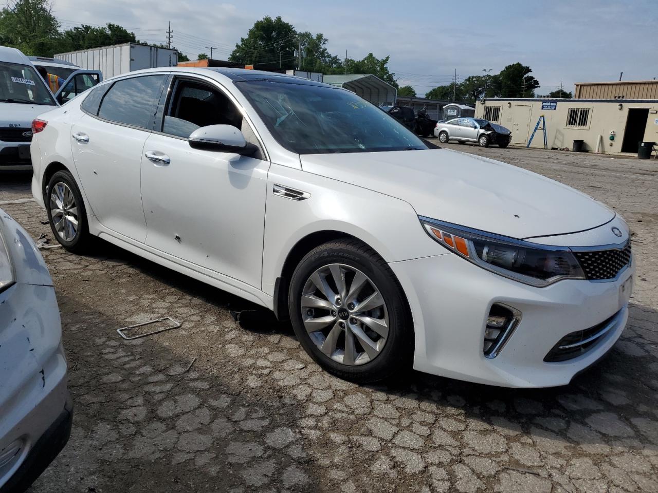 5XXGT4L31JG240676 2018 Kia Optima Lx