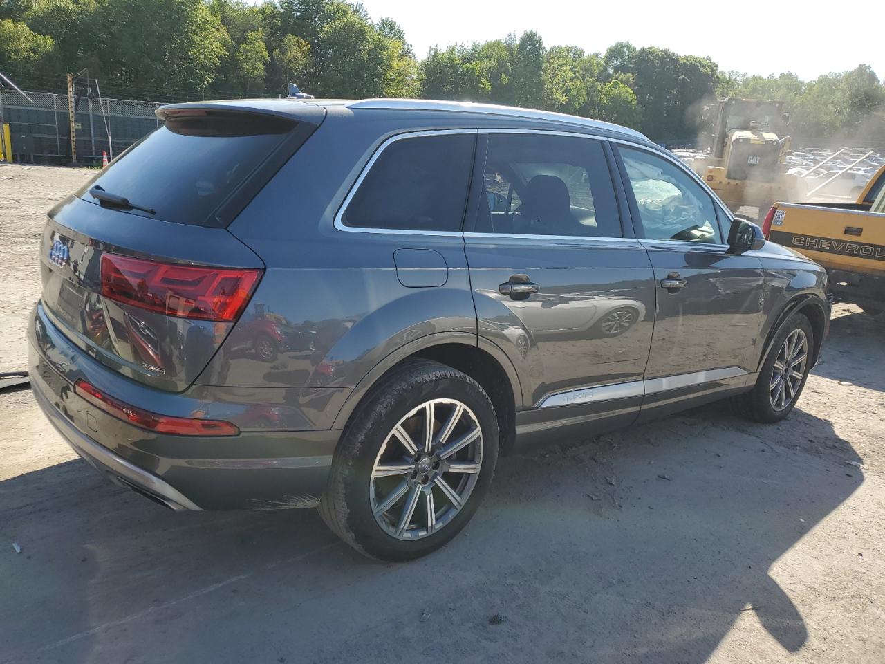 WA1LHAF7XKD042729 2019 Audi Q7 Premium Plus