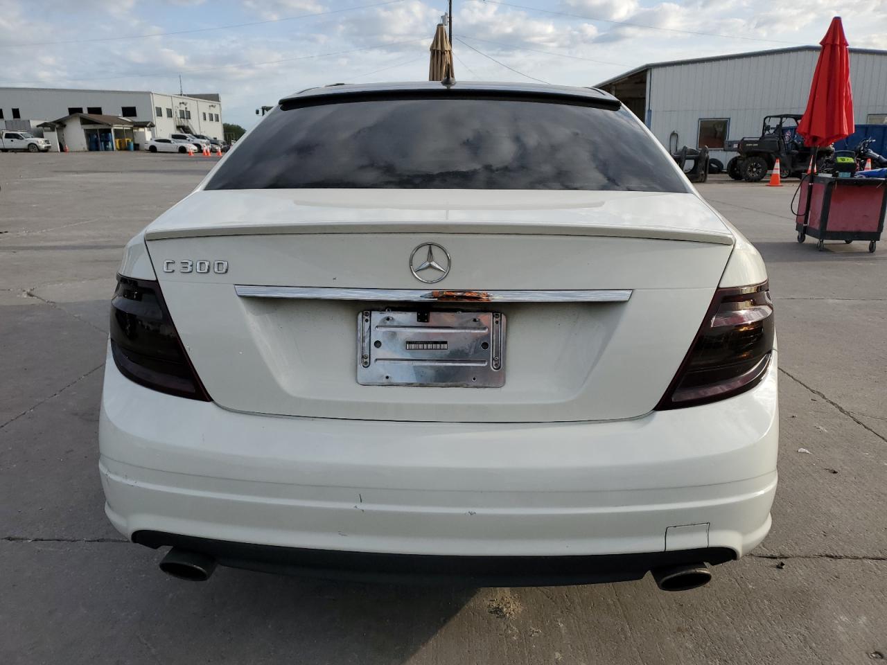 WDDGF5EB6BA525667 2011 Mercedes-Benz C 300