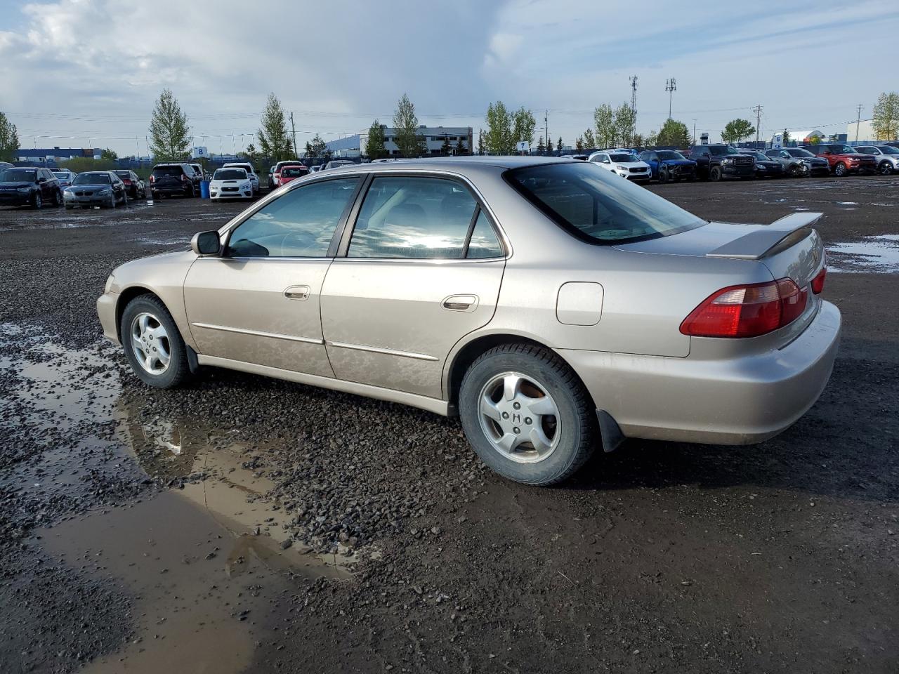 1HGCG5664YA803872 2000 Honda Accord Ex