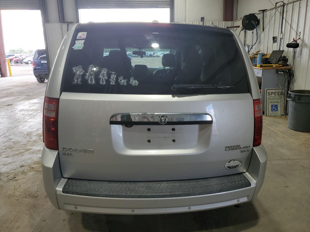 2D4RN5DX8AR177712 2010 Dodge Grand Caravan Sxt