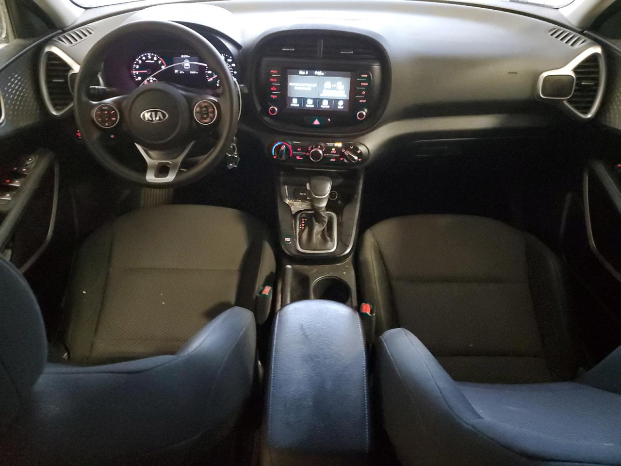 KNDJ23AU1L7120869 2020 Kia Soul Lx