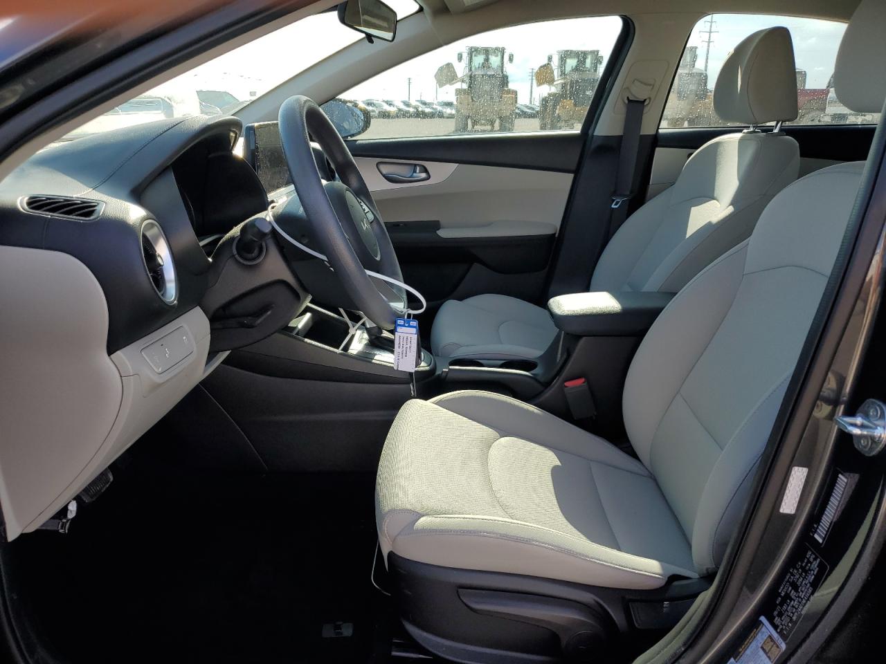 3KPF24AD1NE416585 2022 Kia Forte Fe