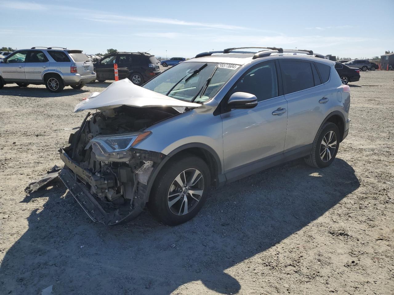 2T3WFREV9HW313881 2017 Toyota Rav4 Xle