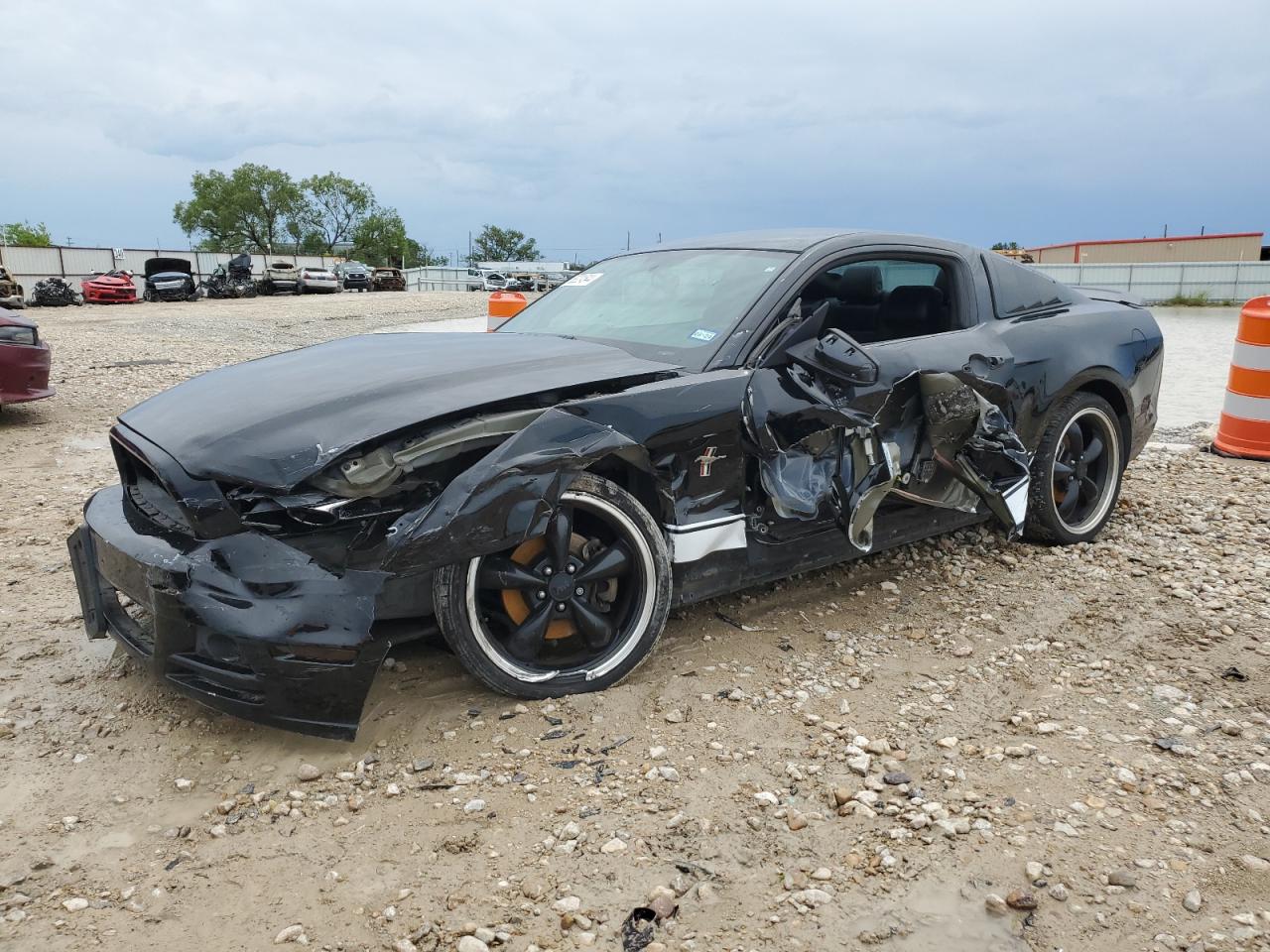 2014 Ford Mustang vin: 1ZVBP8AM7E5301716