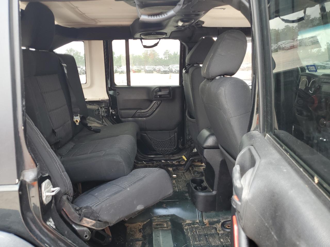 1C4BJWDG2CL214751 2012 Jeep Wrangler Unlimited Sport