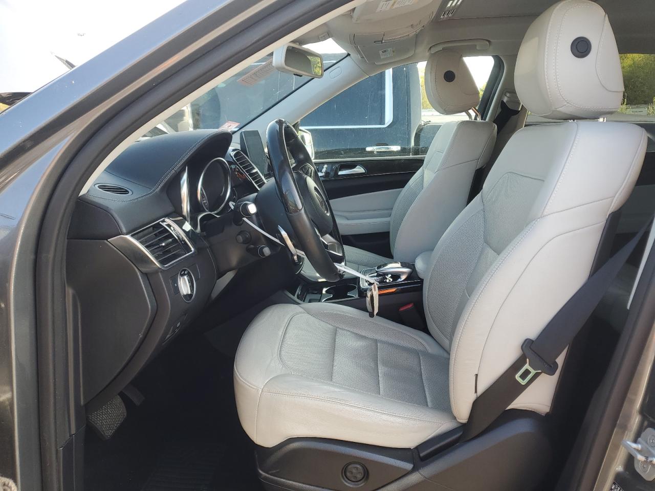 4JGDF6EE0HA944681 2017 Mercedes-Benz Gls 450 4Matic