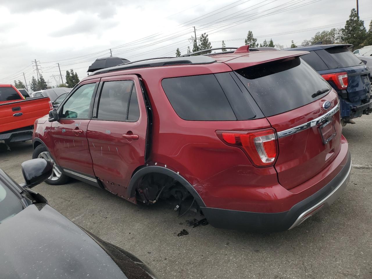 1FM5K7D85HGA69841 2017 Ford Explorer Xlt