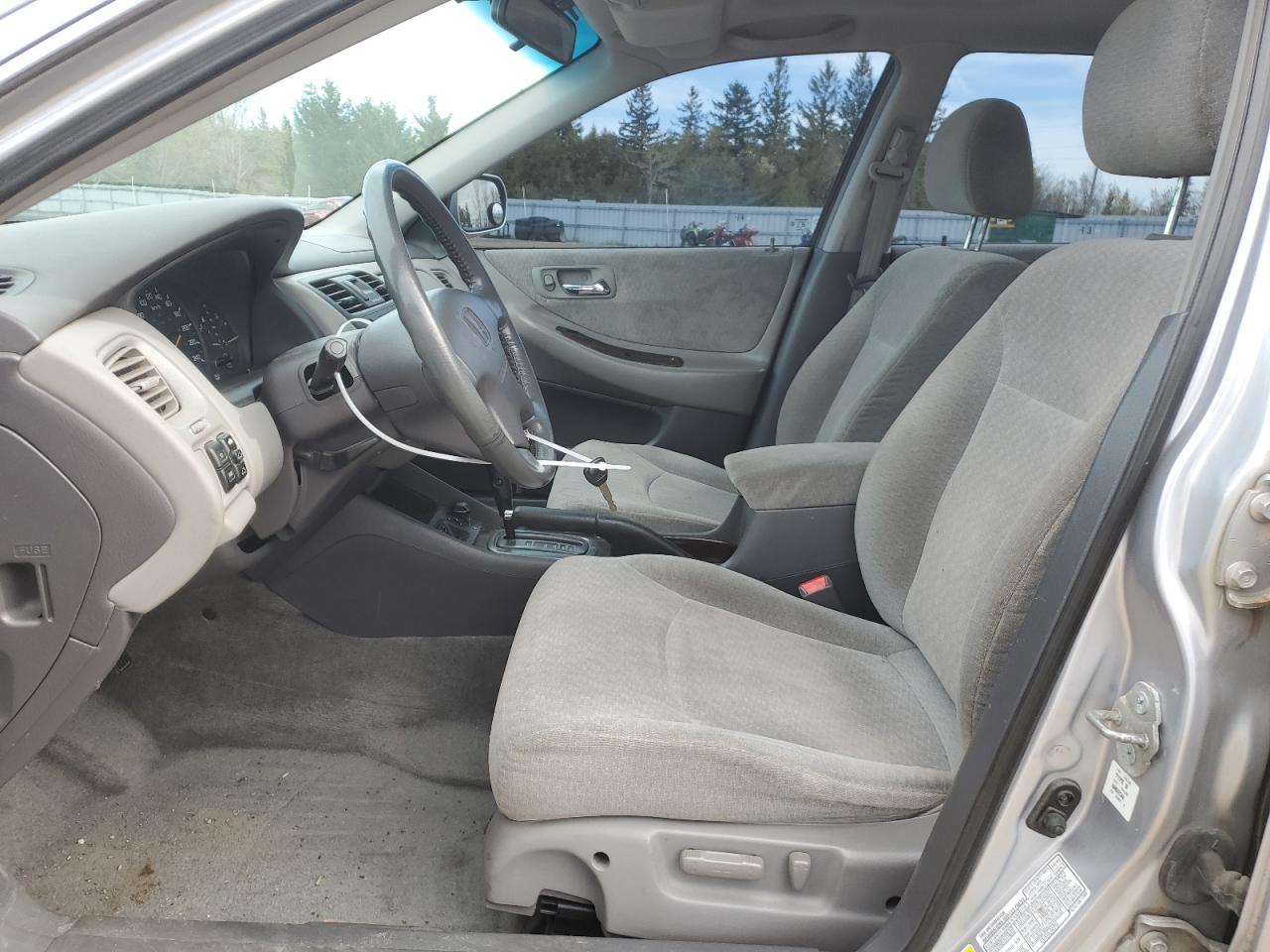 1HGCG16602A802427 2002 Honda Accord Se