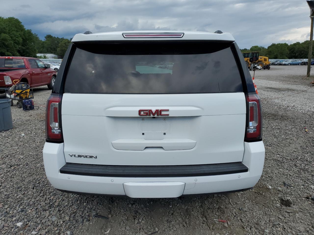 1GKS1BKC8JR111387 2018 GMC Yukon Slt