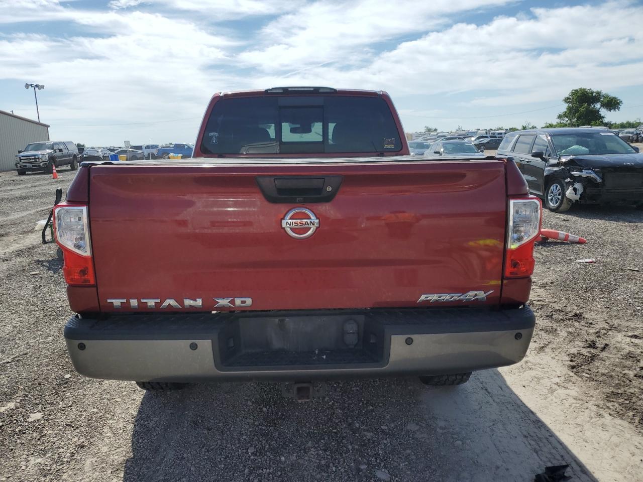 1N6BA1F4XHN541123 2017 Nissan Titan Xd Sl