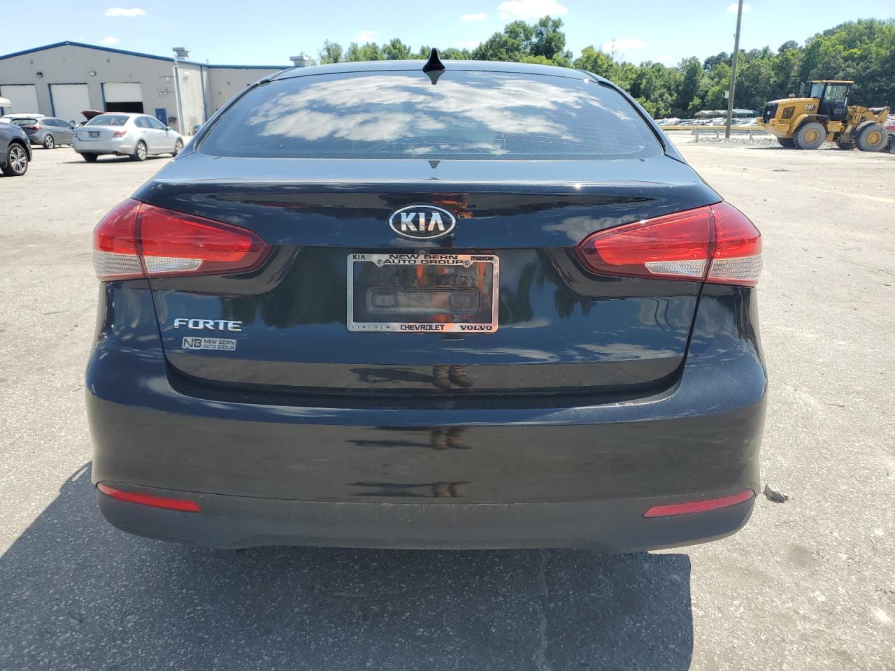 3KPFL4A76HE137290 2017 Kia Forte Lx